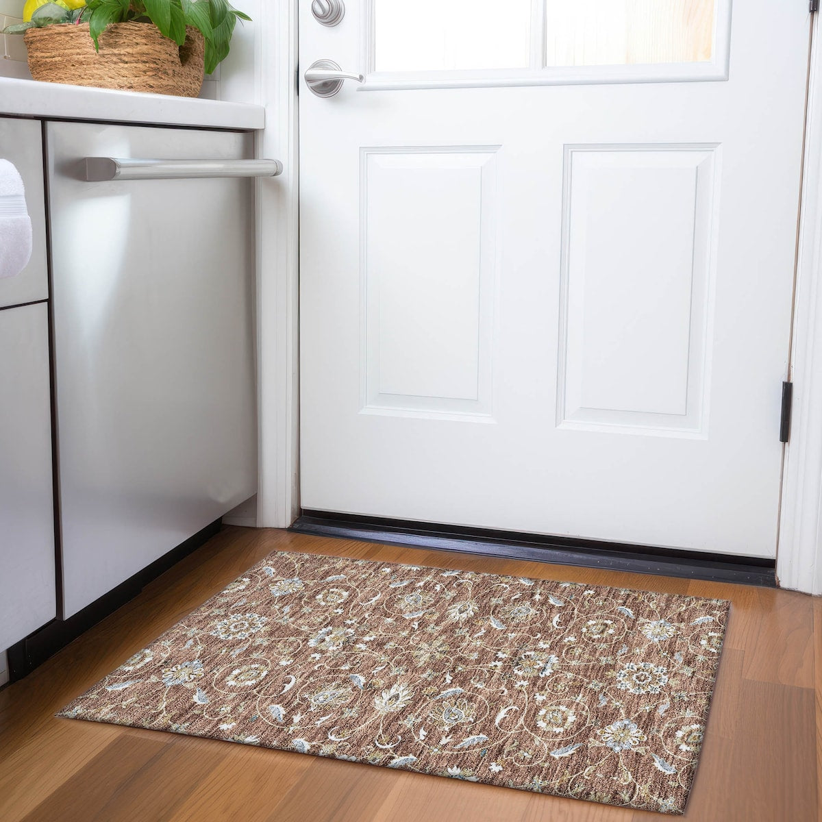 Machine Washable Indoor/ Outdoor Traditional KashanChantille Rug