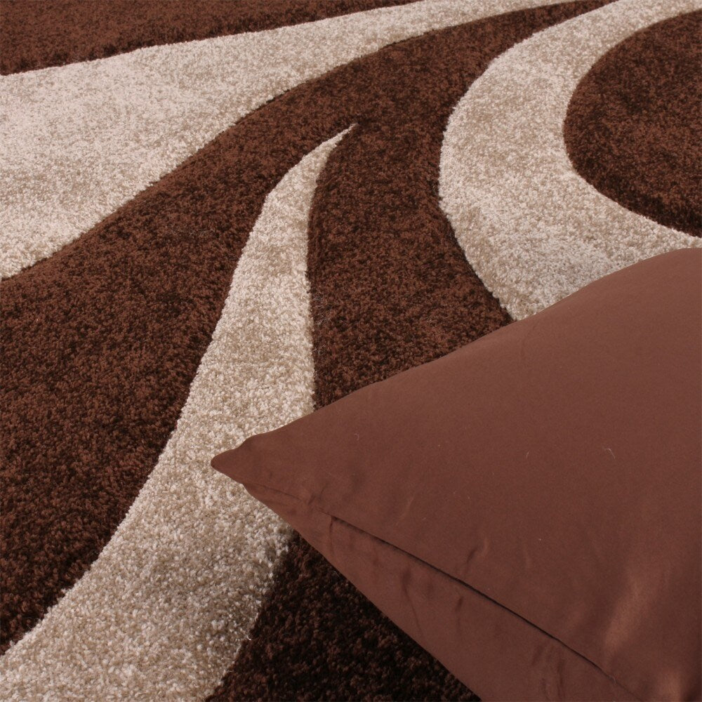 Tapis moderne à motif floral avec contour découpé