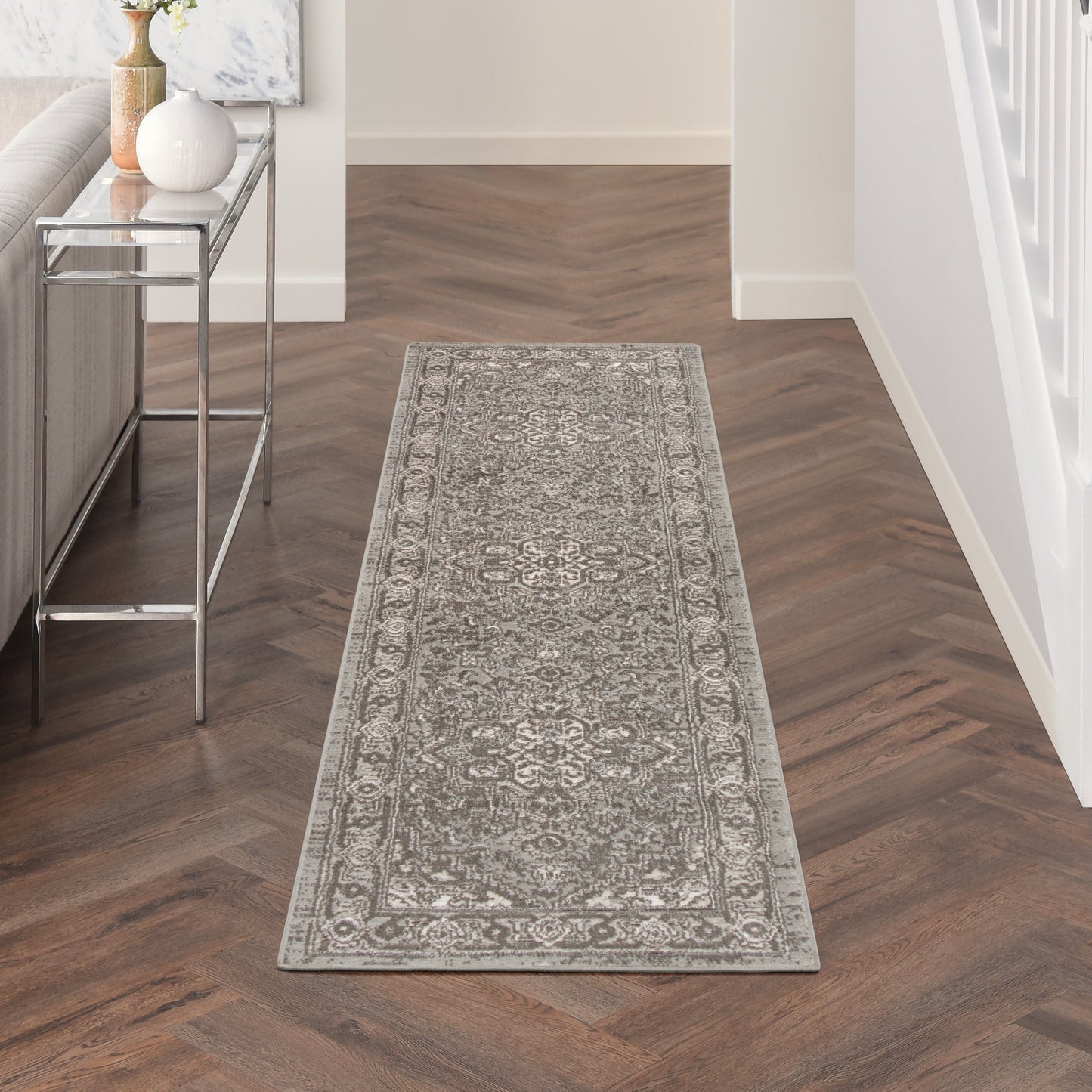 Tapis médaillon persan classique Nourison Concerto.