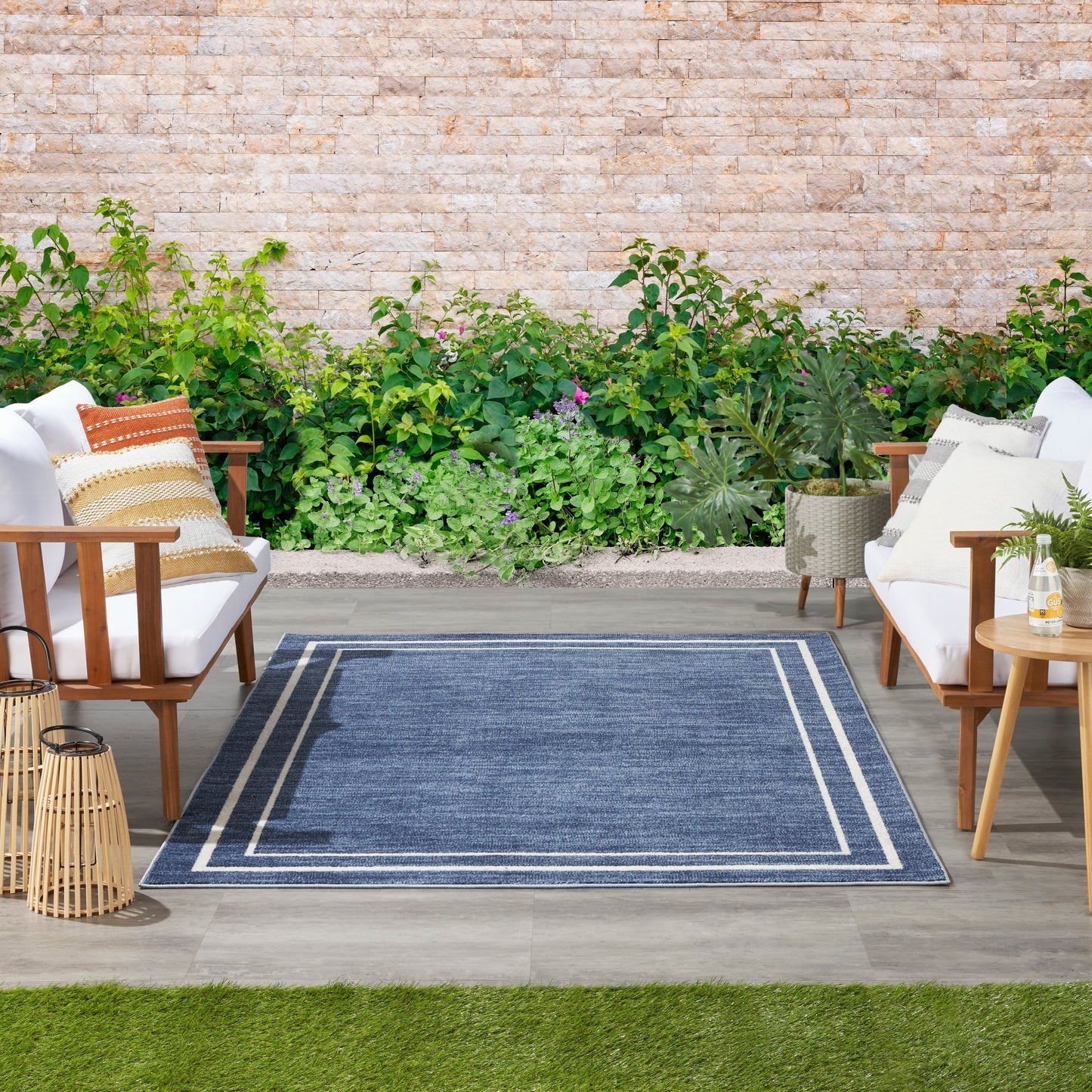 Nourison Essentials Indoor/Outdoor Solid Area Rug