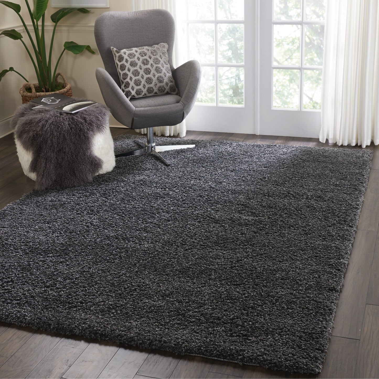 Tapis moderne en peluche solide Nourison Malibu Shag