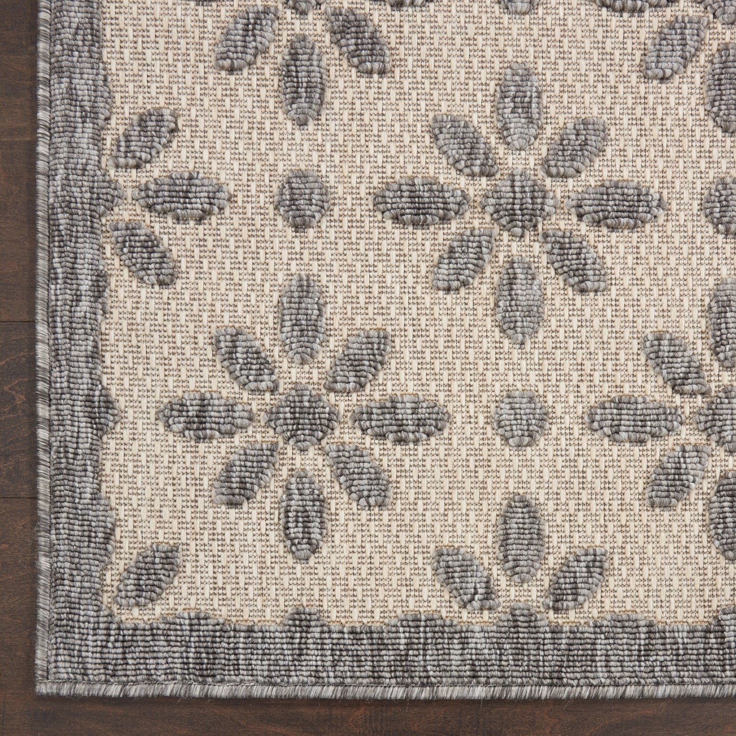 Tapis d'intérieur et d'extérieur géométrique moderne à motif floral et haut-bas Nourison Palamos