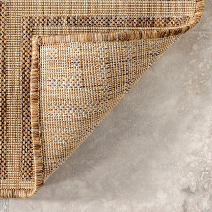 Tapis d'intérieur/extérieur classique à bordures Nuloom Leah