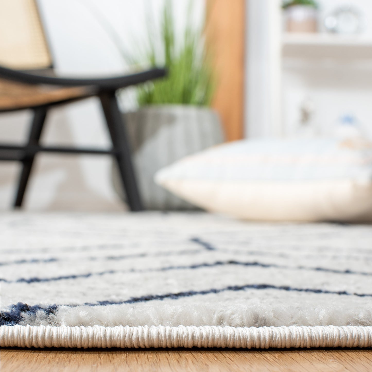 Tapis géométrique moderne SAFAVIEH Adirondack Juvelina