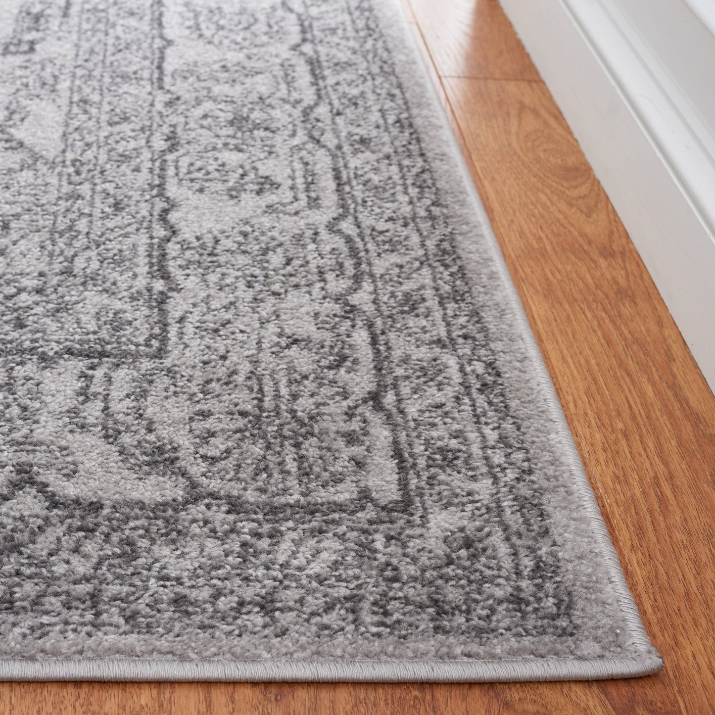 Tapis médaillon oriental rustique Adirondack Sian de SAFAVIEH