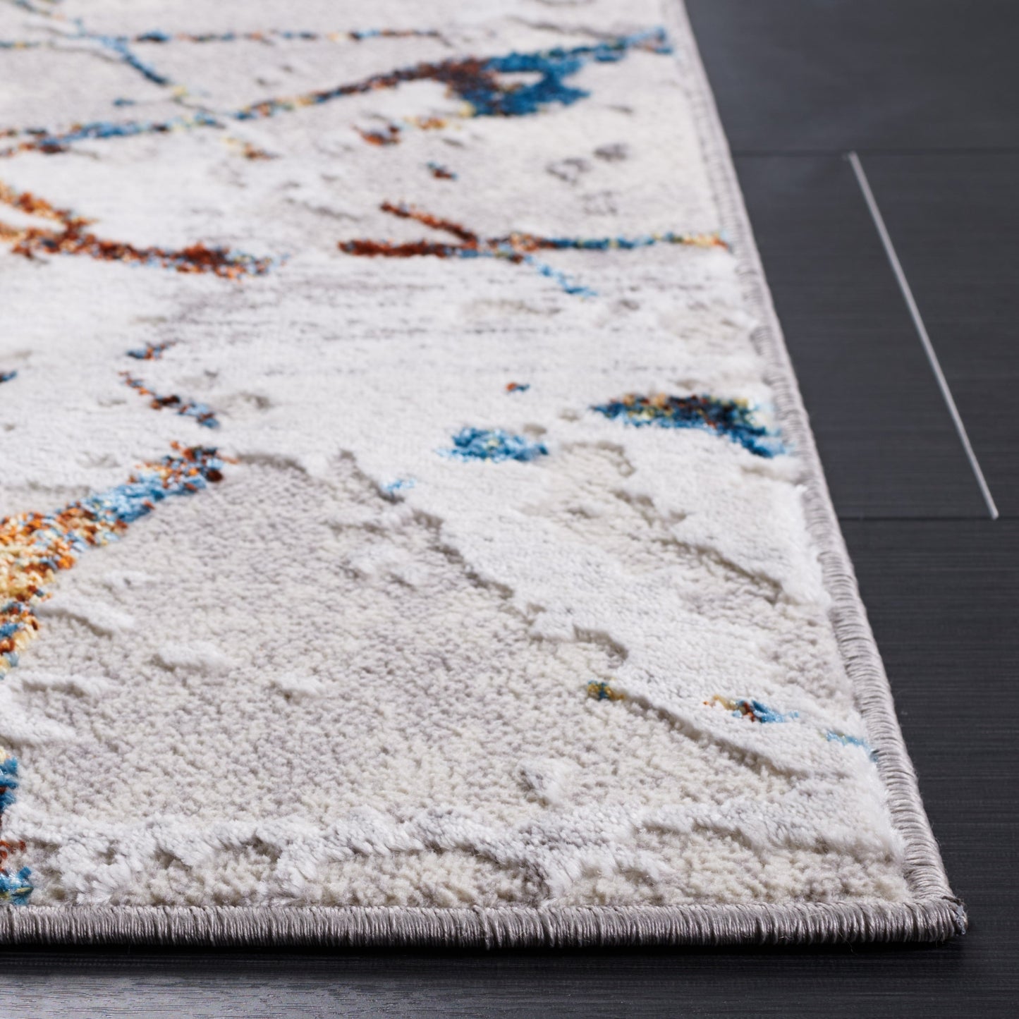 Tapis abstrait moderne vieilli SAFAVIEH Amelia Alli