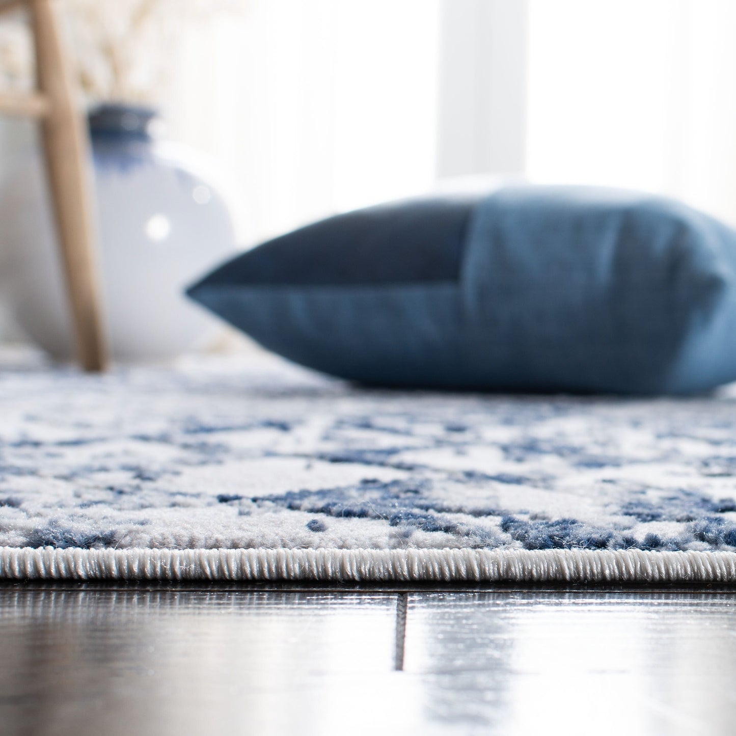SAFAVIEH Amelia Selvete Tapis moderne en treillis vieilli