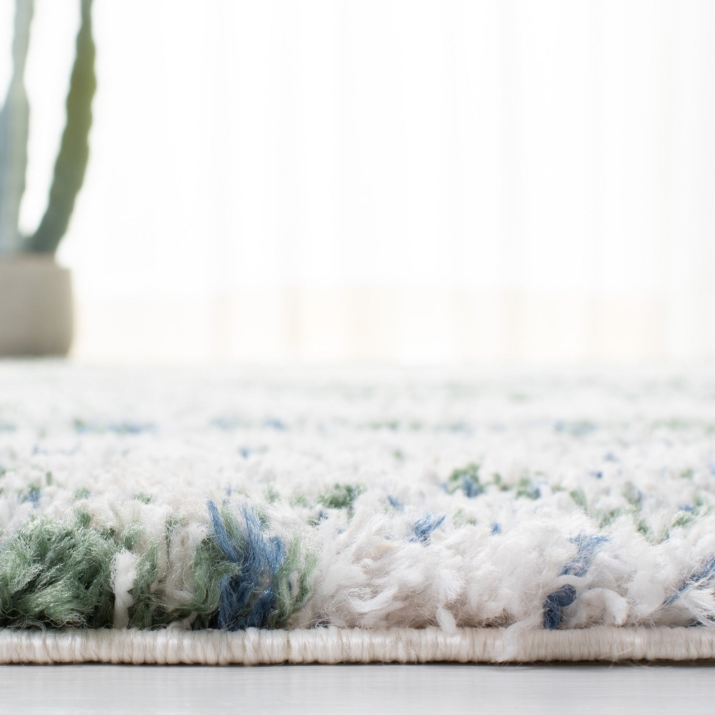 Tapis berbère Shag Tikvah moderne SAFAVIEH de 1,2 pouce d'épaisseur