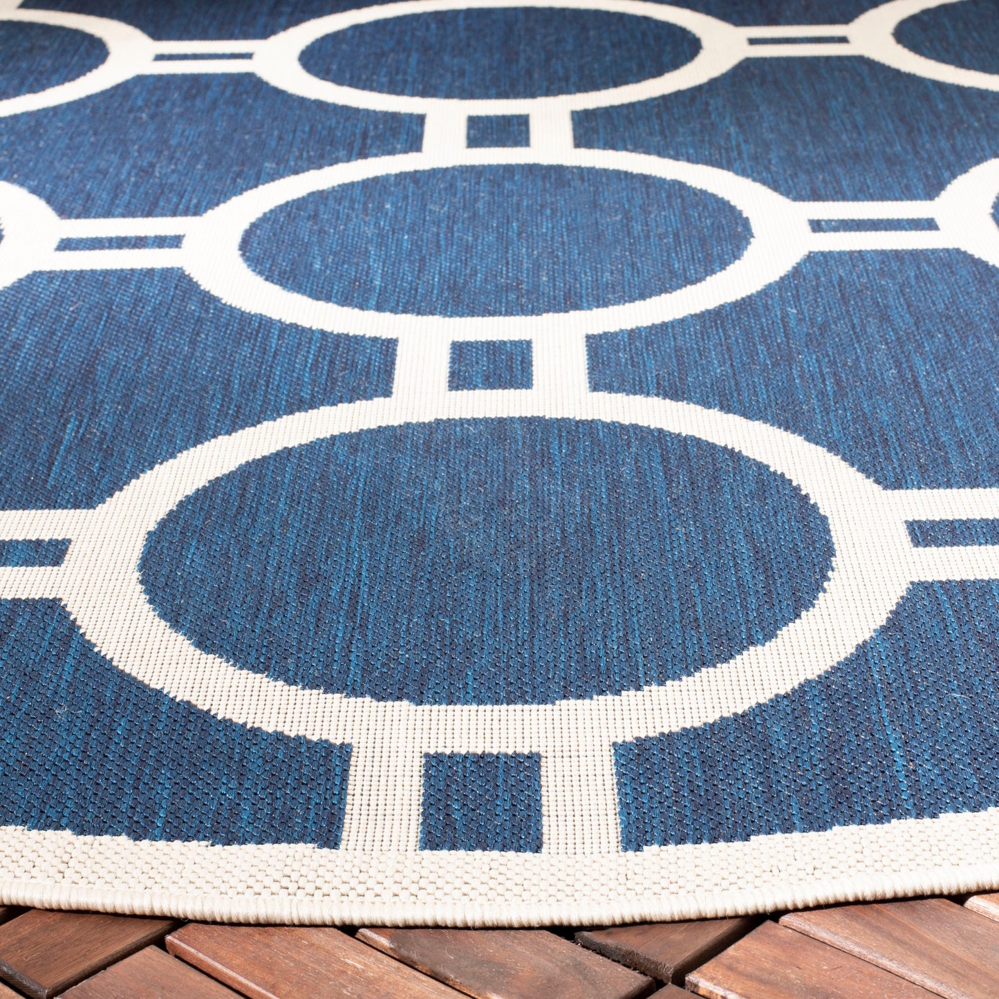 SAFAVIEH Courtyard Nira Indoor/ Outdoor Waterproof Patio Backyard Rug