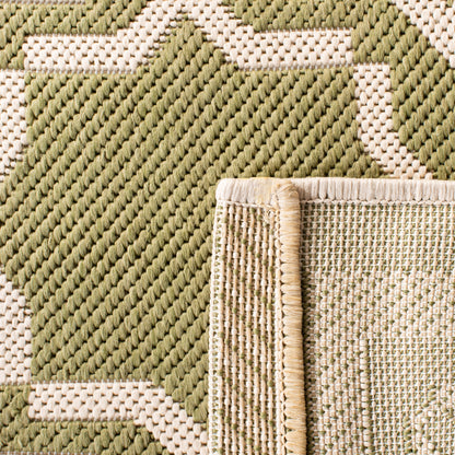 SAFAVIEH Courtyard Thomasina Indoor/ Outdoor Waterproof Patio Backyard Rug