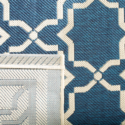 SAFAVIEH Courtyard Thomasina Indoor/ Outdoor Waterproof Patio Backyard Rug