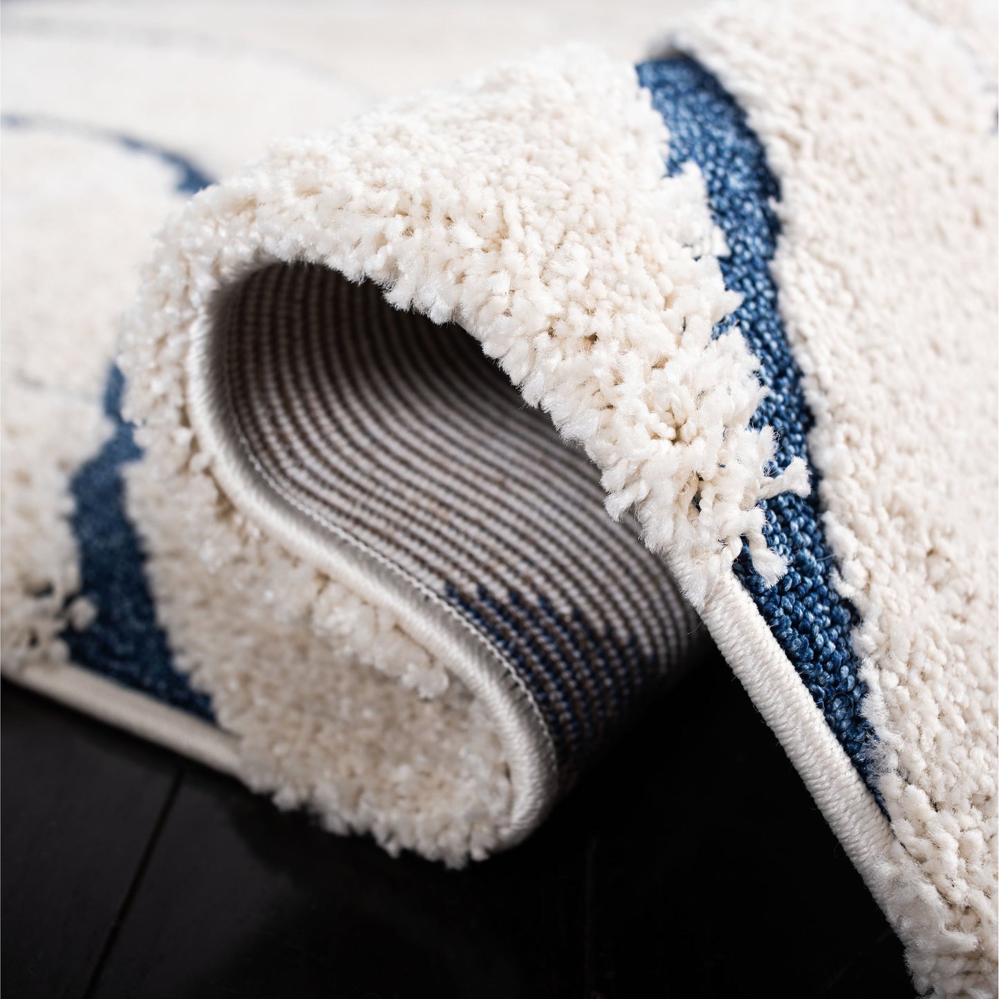 Tapis SAFAVIEH Florida Shag Staka à motifs de vagues abstraites de 3 cm