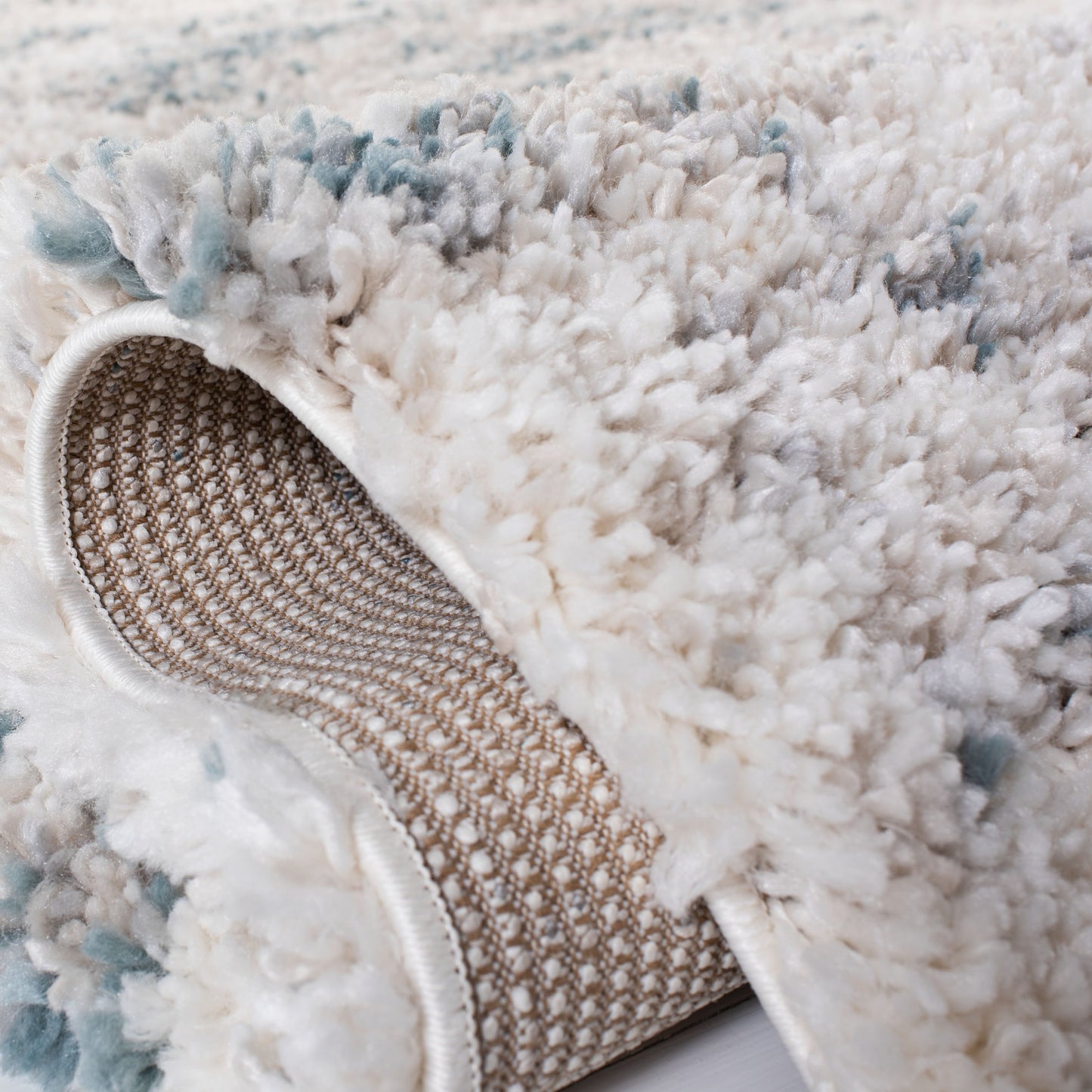 Tapis moderne abstrait SAFAVIEH Fontana Shag Sadet de 2 pouces d'épaisseur