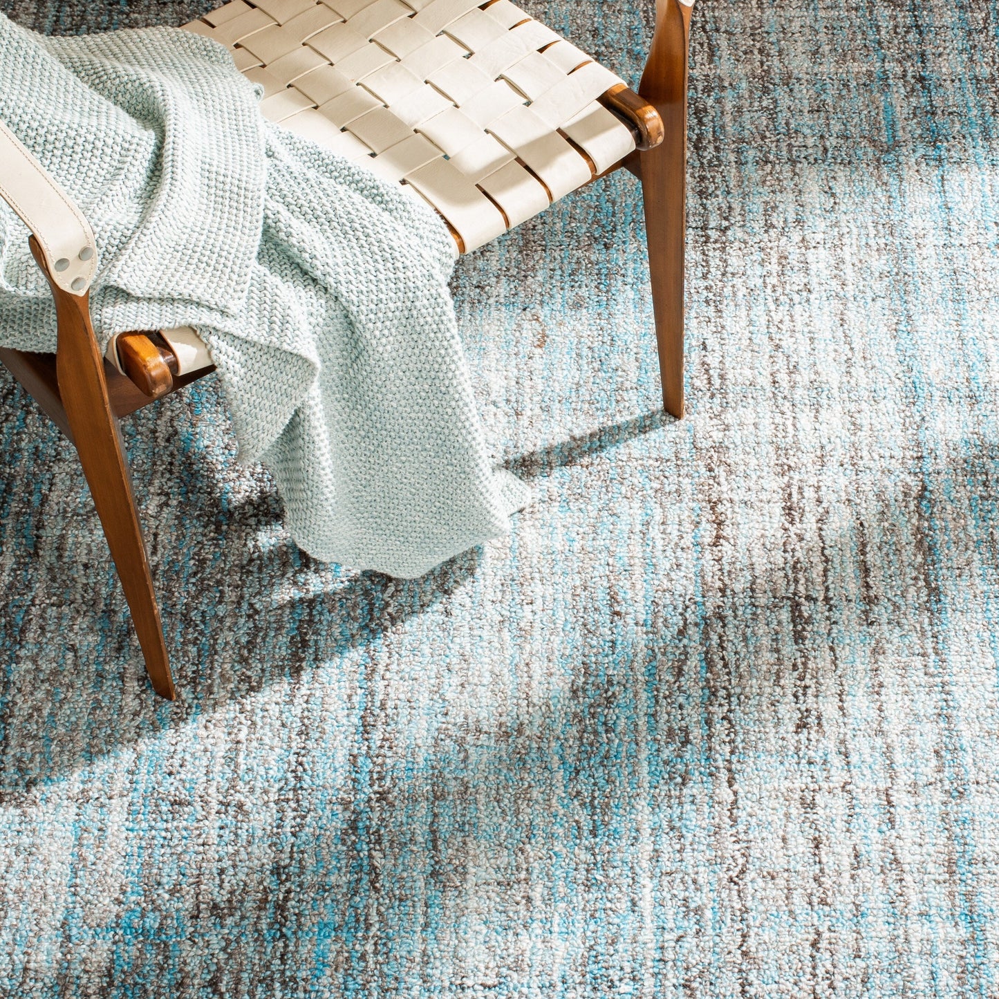 Tapis moderne en viscose corail abstrait fait main SAFAVIEH