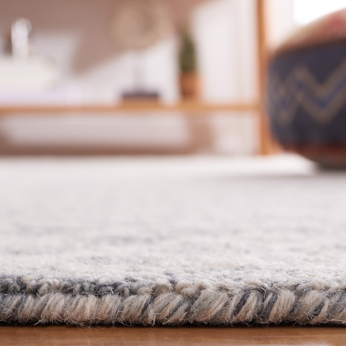 Tapis en laine moderne abstrait fait main SAFAVIEH Suhad