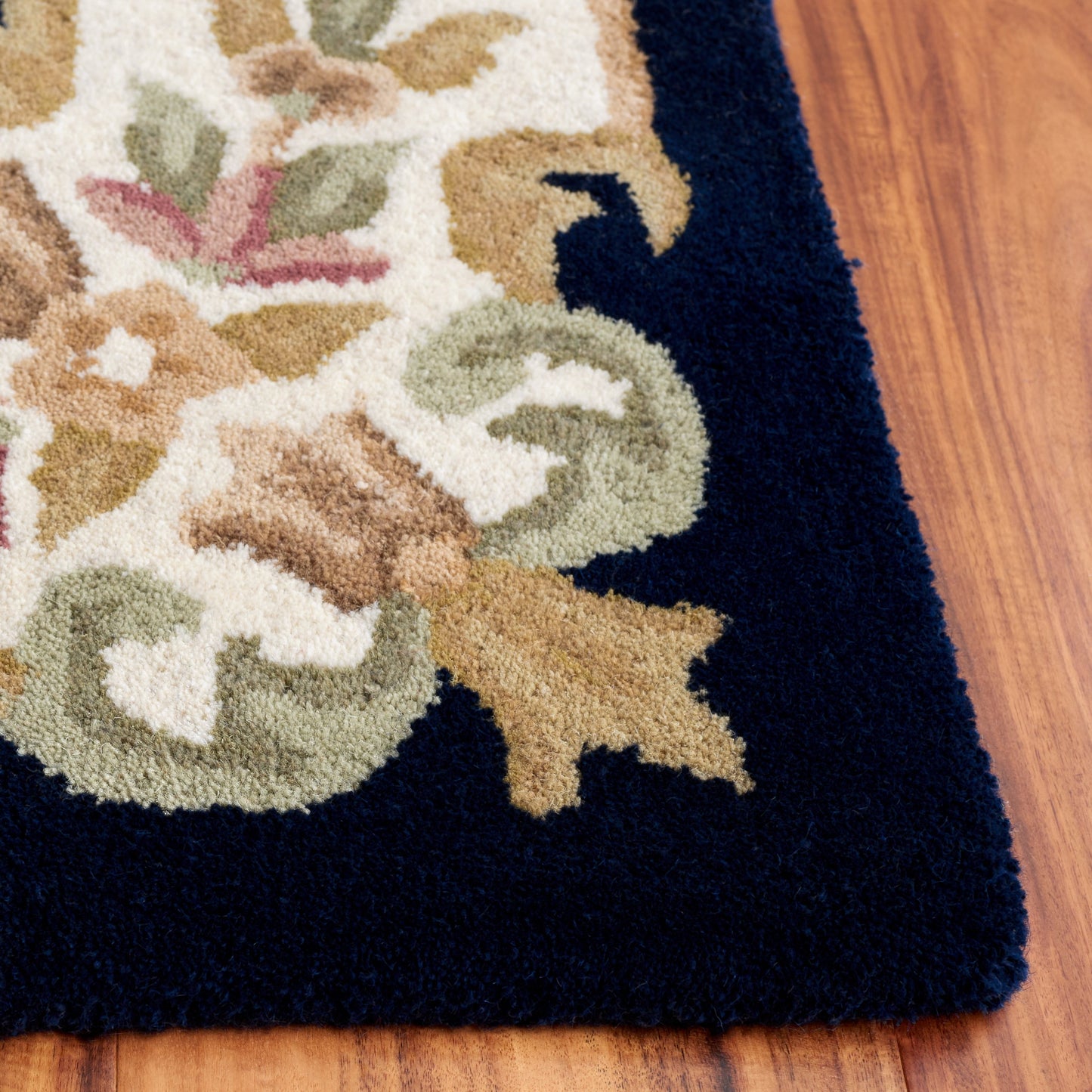 Tapis traditionnel en laine Aubusson Hale fait main SAFAVIEH.