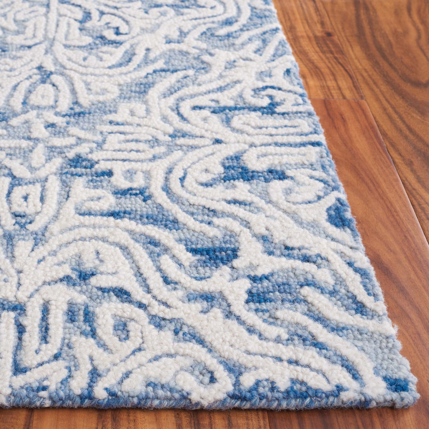 Tapis moderne en laine florale fait main SAFAVIEH Blossom Gertrida