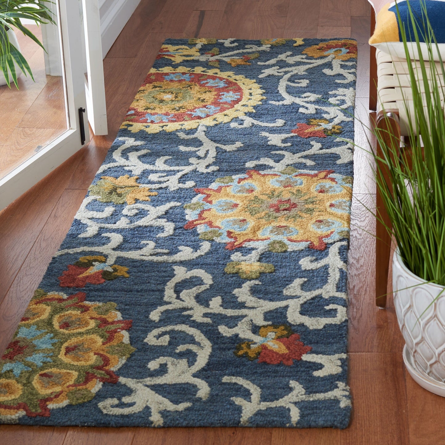 Tapis moderne en laine florale fait main SAFAVIEH Blossom Maaret