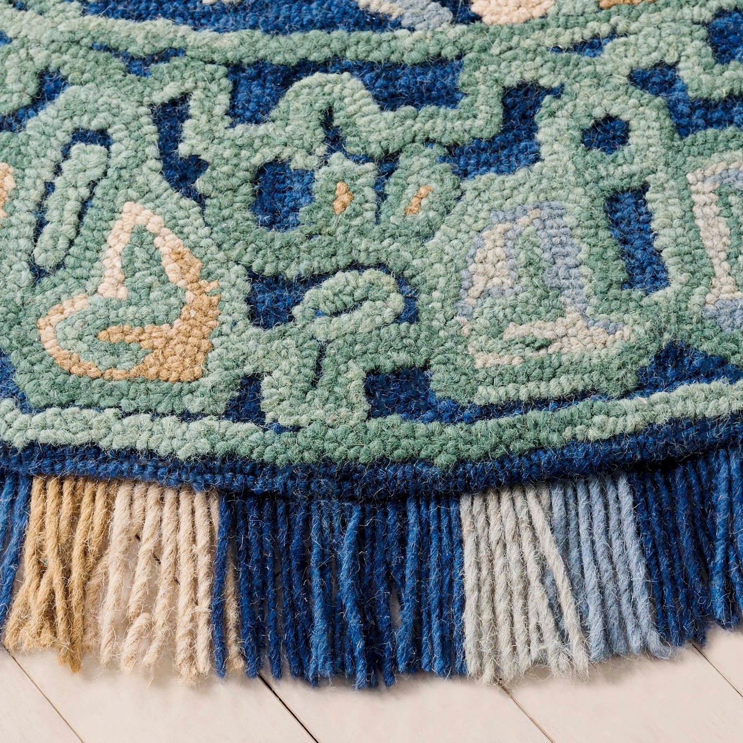 Tapis en laine floral SAFAVIEH fait main Blossom Porzia