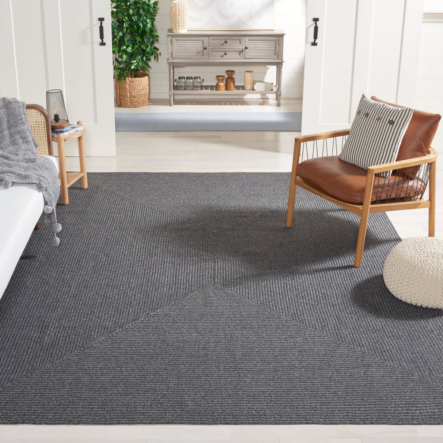 Tapis décontracté tressé fait main SAFAVIEH Anthi