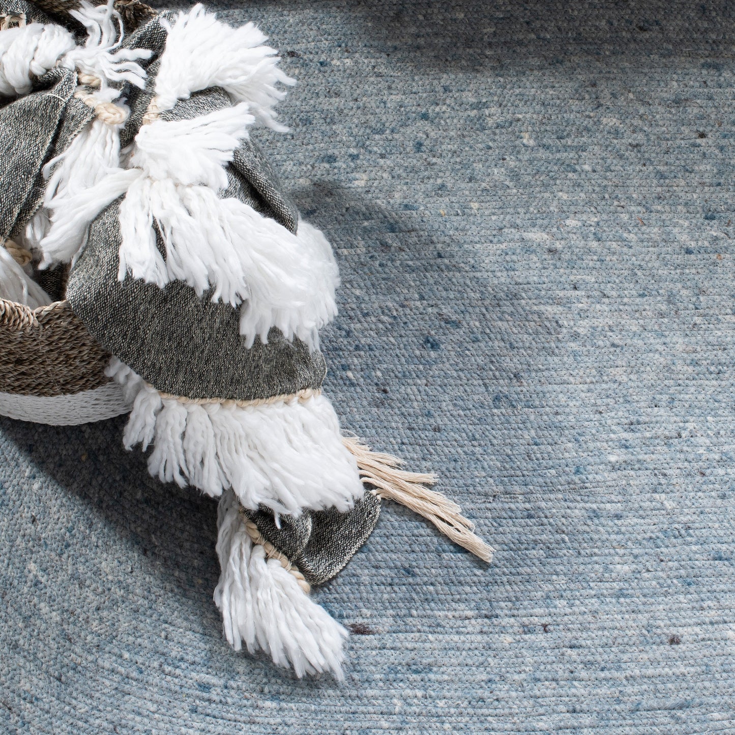 Tapis de campagne en laine tressée à la main SAFAVIEH