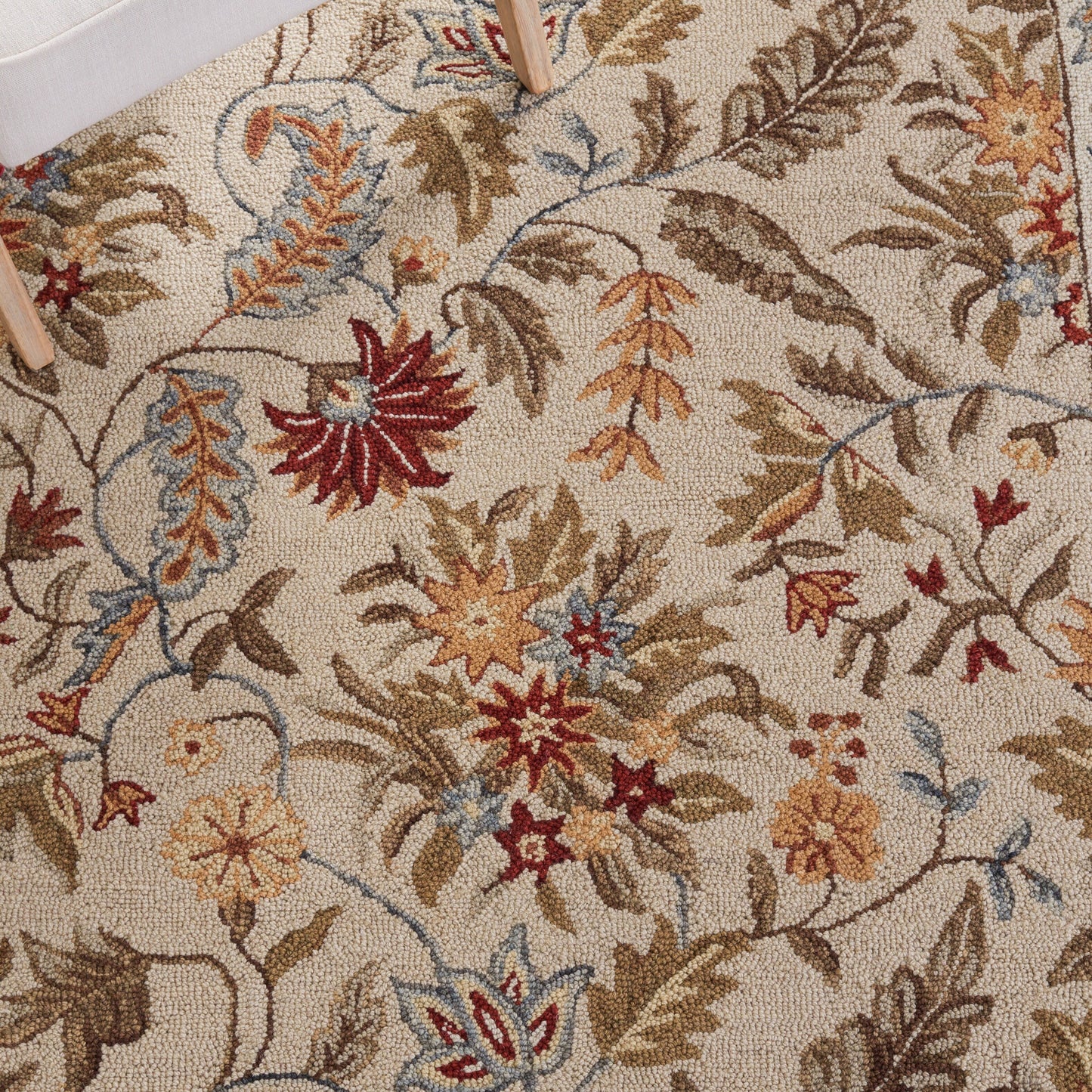 Tapis en laine floral fait main Chelsea Malda de style campagnard français SAFAVIEH