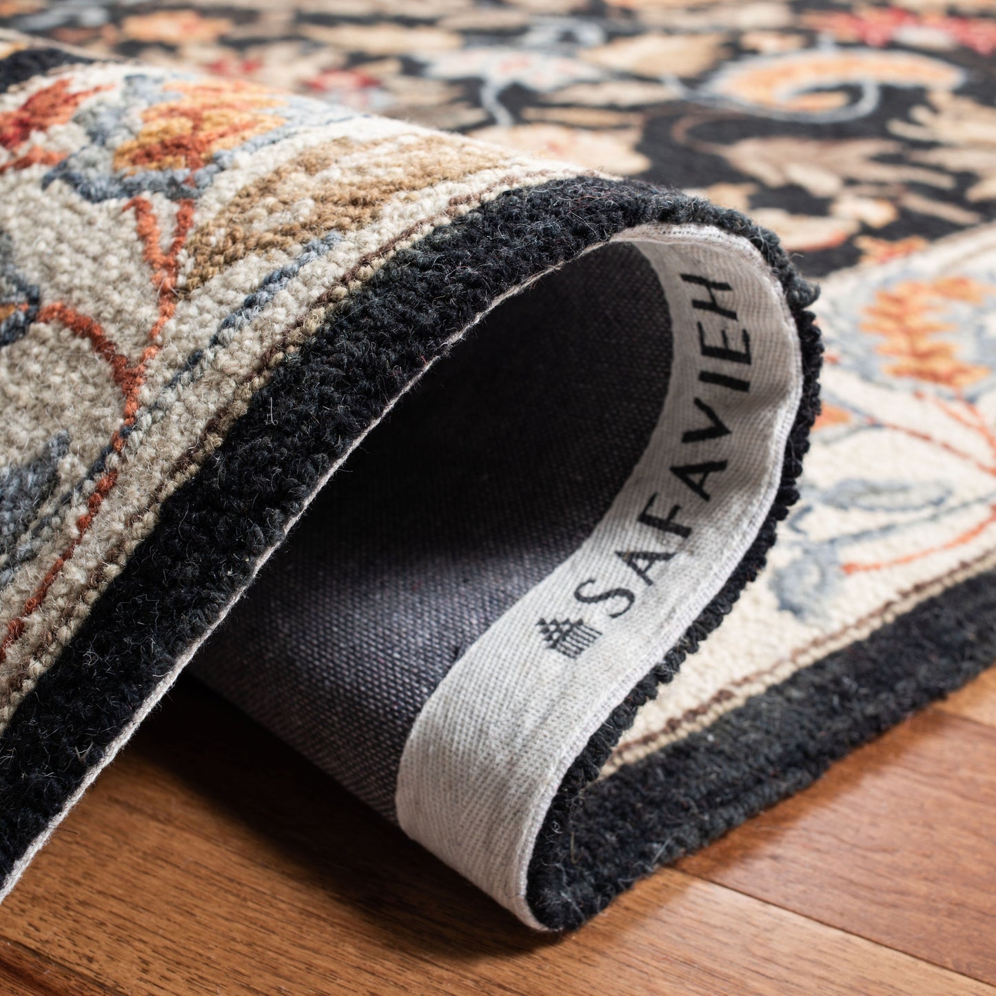 Tapis en laine floral fait main Chelsea Malda de style campagnard français SAFAVIEH