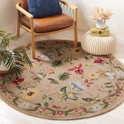 Tapis en laine floral Chelsea Yauhenia fait main SAFAVIEH de style campagnard français