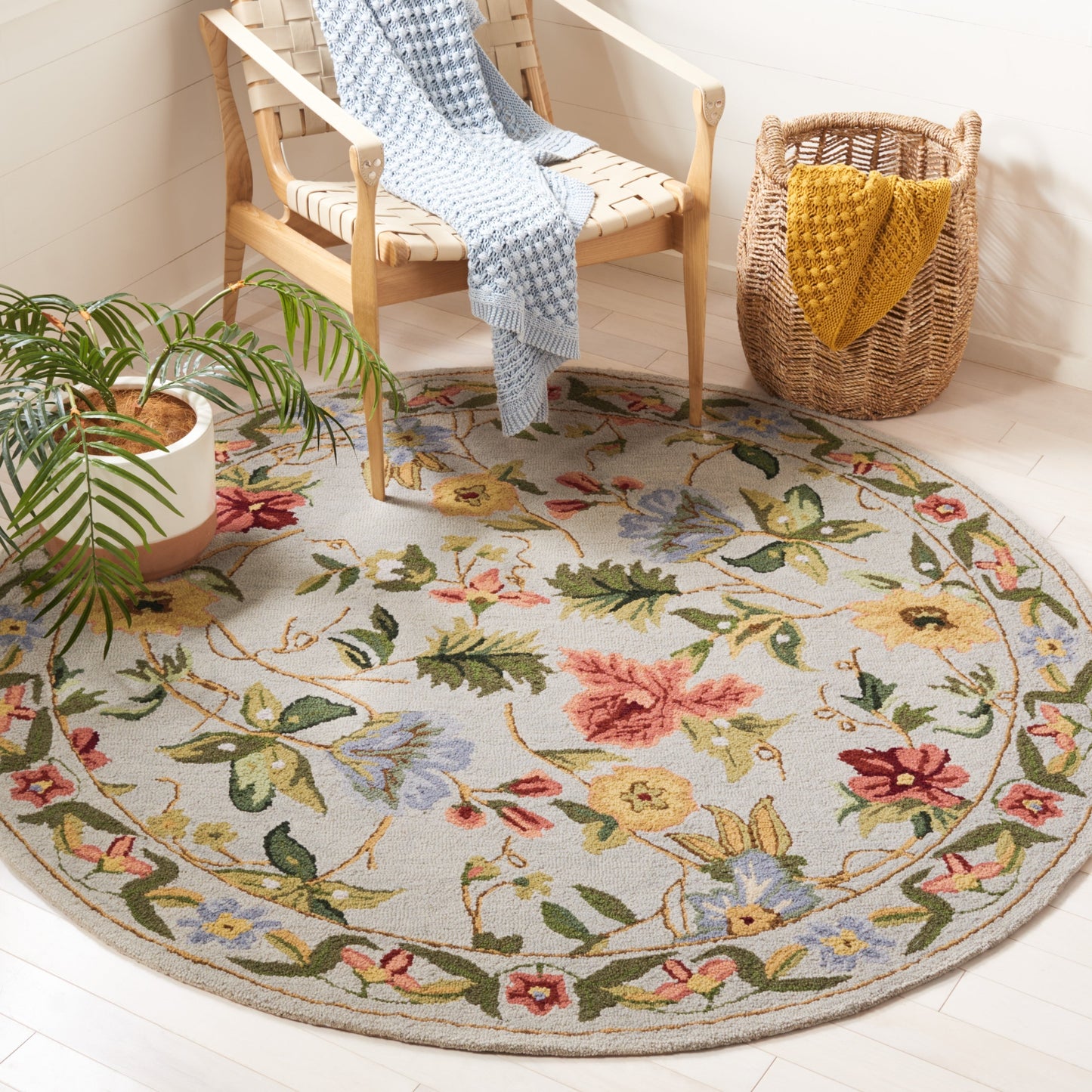 Tapis en laine floral Chelsea Yauhenia fait main SAFAVIEH de style campagnard français