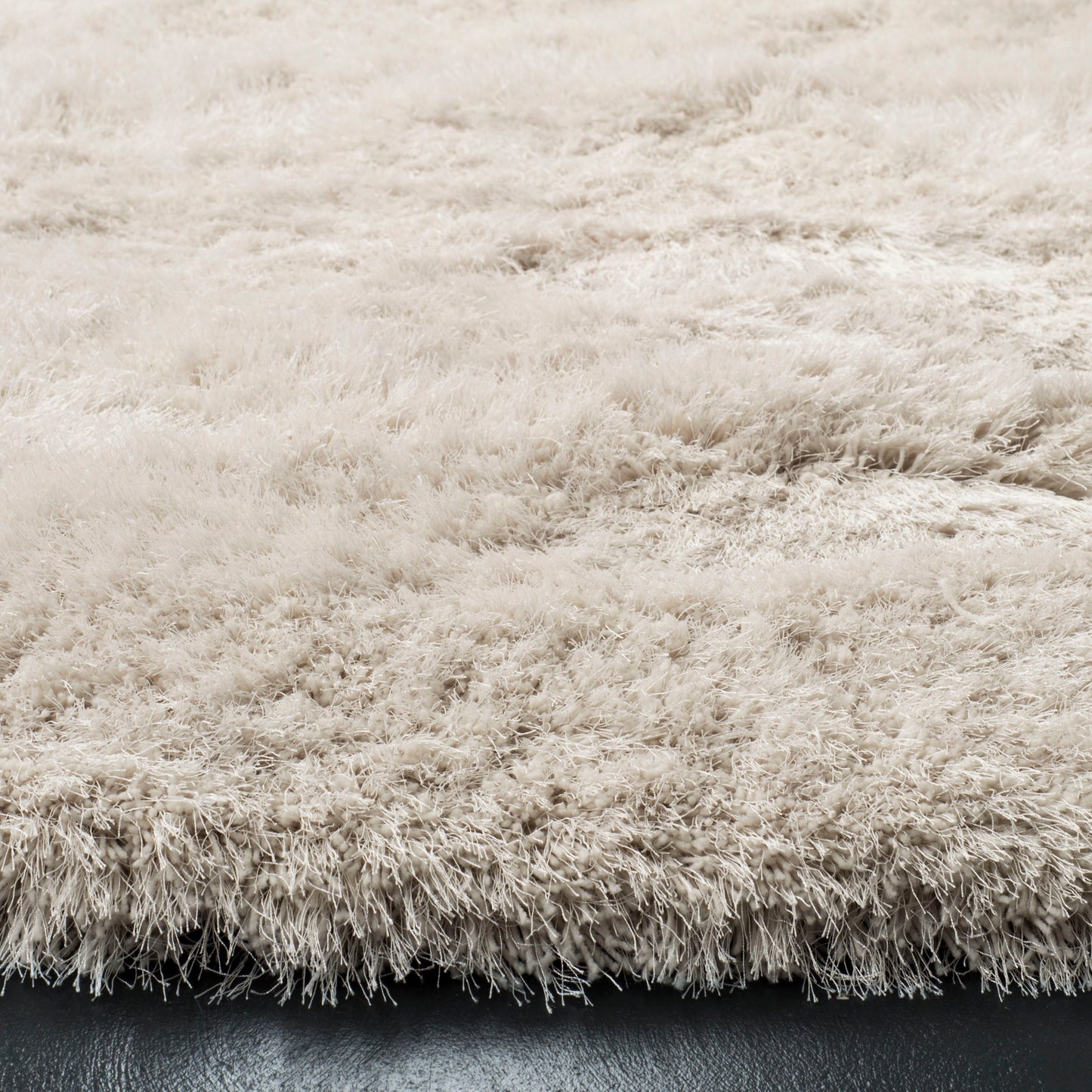 Tapis Fiona Shag Djenka fait main SAFAVIEH de 3 pouces d'épaisseur