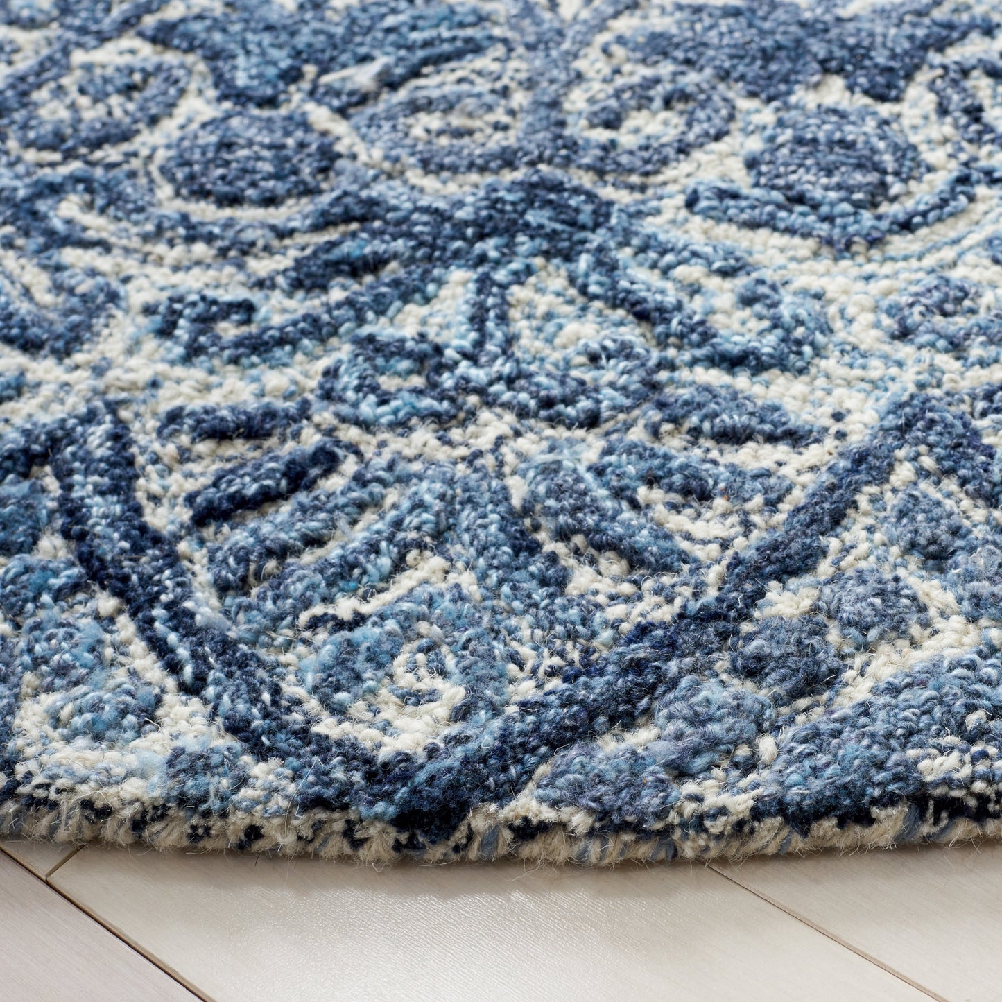 SAFAVIEH Tapis en laine à médaillon moderne Carlijn fait à la main