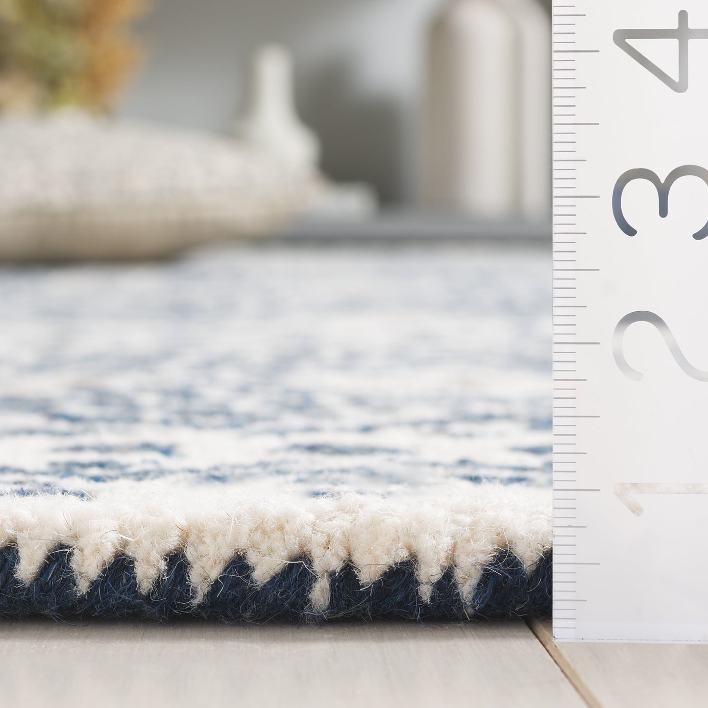 Tapis en laine Lutetia micro-bouclé fait main SAFAVIEH