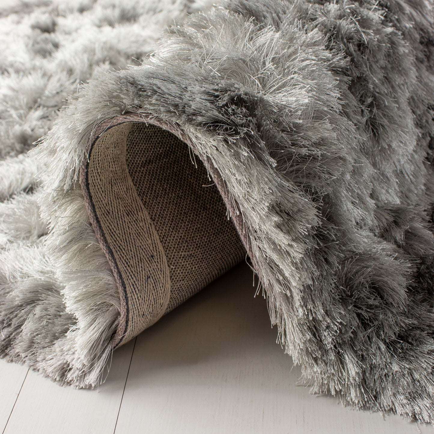 Tapis Ocean Shag Marilijn Glam fait main SAFAVIEH de 2,5 pouces d'épaisseur