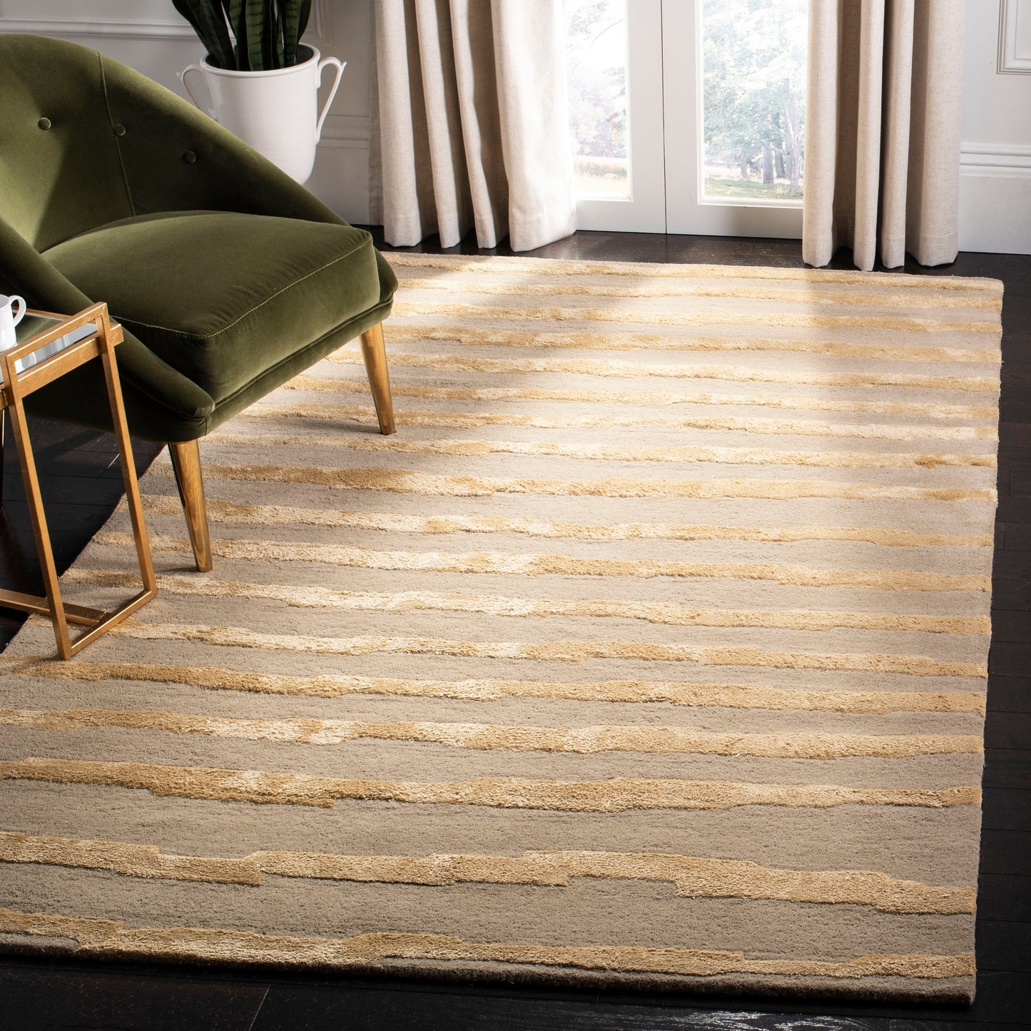 Tapis en laine NZ Soho Kikue Stripes fait main SAFAVIEH