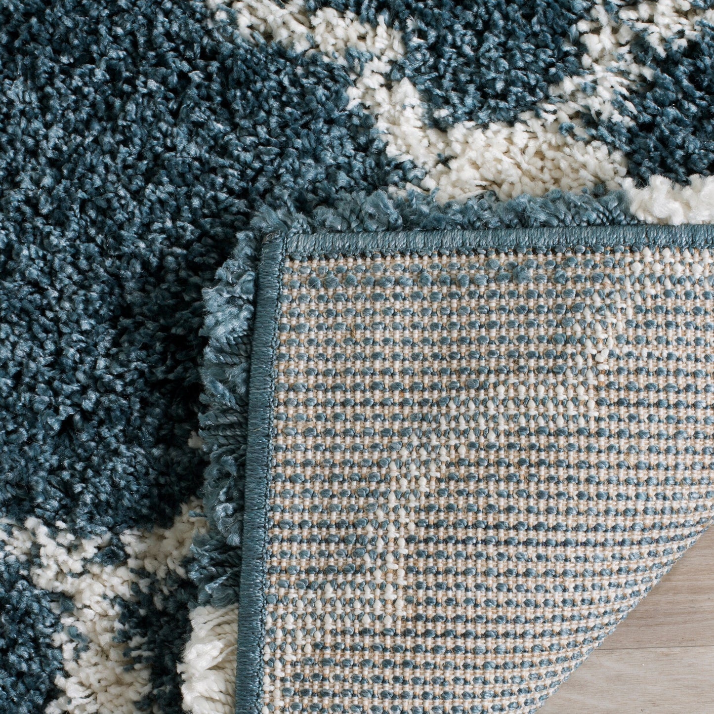 SAFAVIEH Hudson Shag Jeryl Glam Trellis 2-inch Area Rug