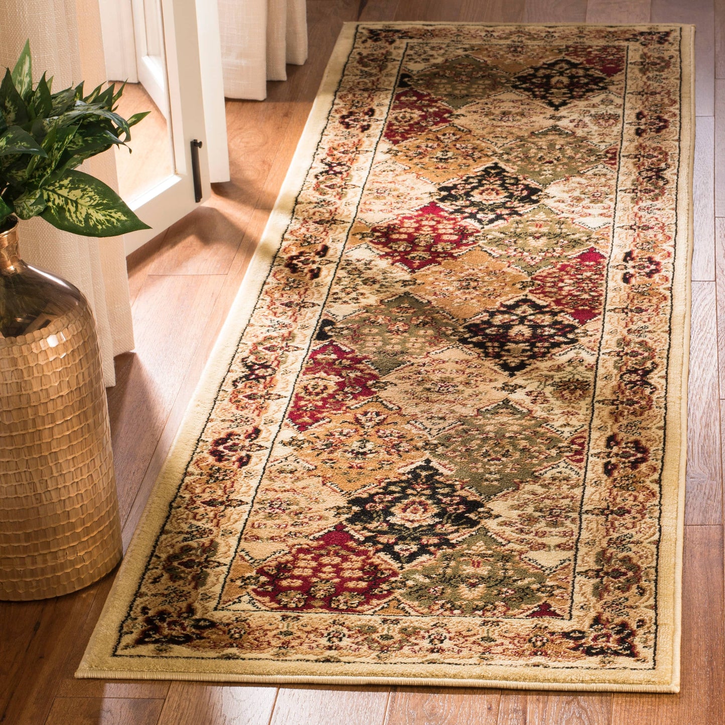 Tapis oriental traditionnel SAFAVIEH Lyndhurst Lyndy