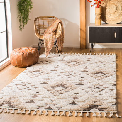 SAFAVIEH Moroccan Tassel Shag Delores 2-inch Thick Rug