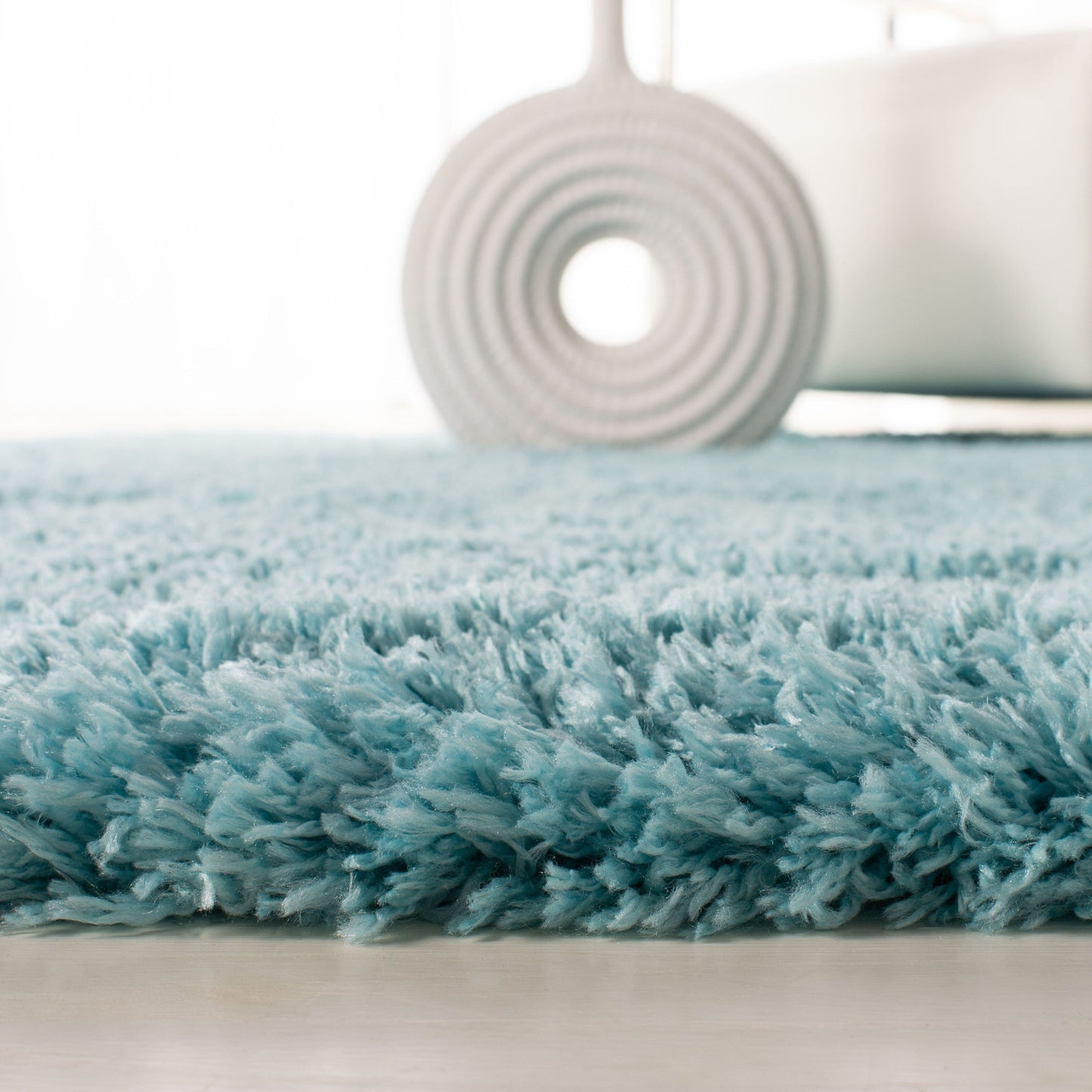 SAFAVIEH Polar Shag Alabama Glam Solid 3-inch Extra Thick