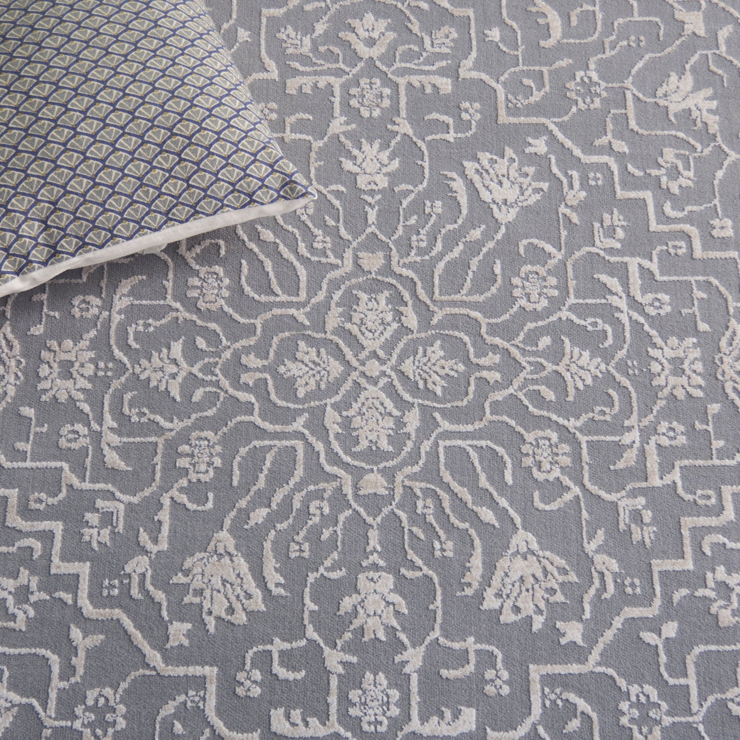 SAFAVIEH Reflection Elzada Oriental Rug