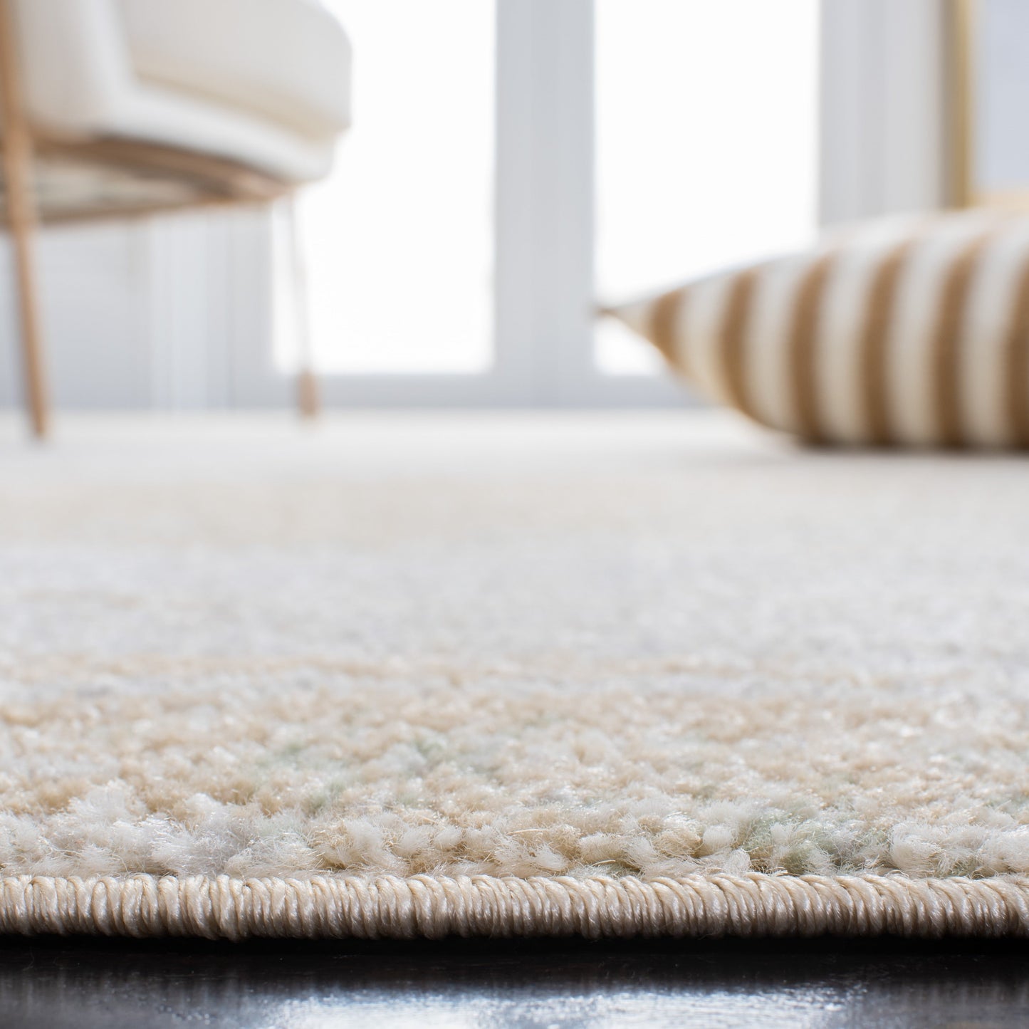 SAFAVIEH, Adirondack Allegonda Modern Abstract Rug