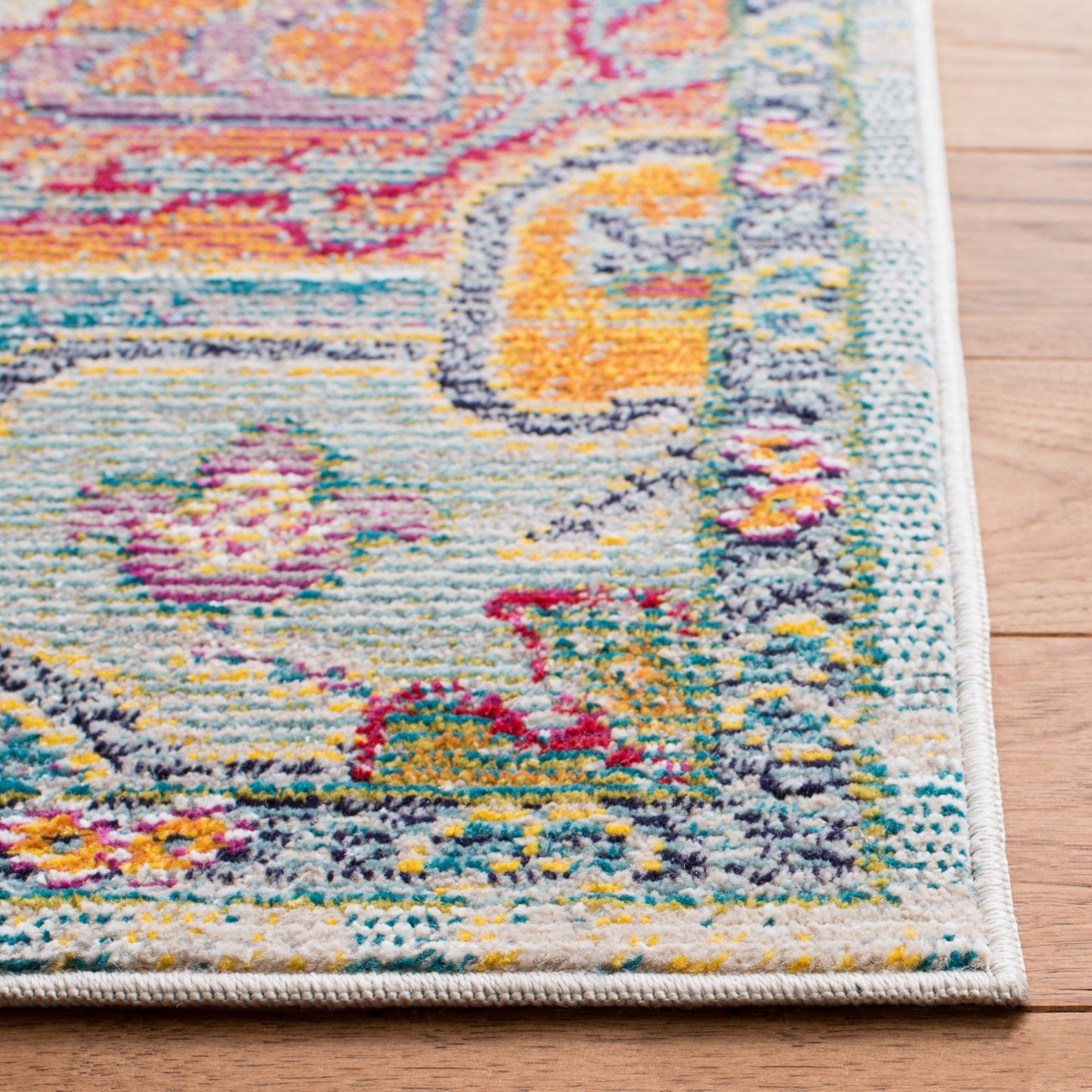 SAFAVIEH, Crystal Naimat Vintage Boho Medallion Rug