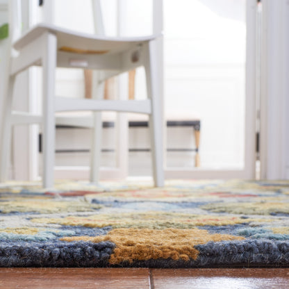 SAFAVIEH, Handmade Marietje Blossom French Country Wool Area Rug