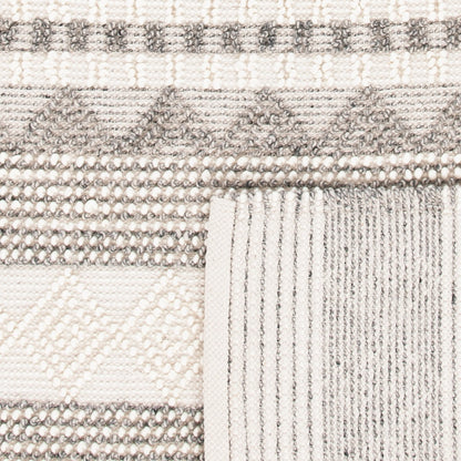 SAFAVIEH, Handmade Natura Paladia Wool Rug