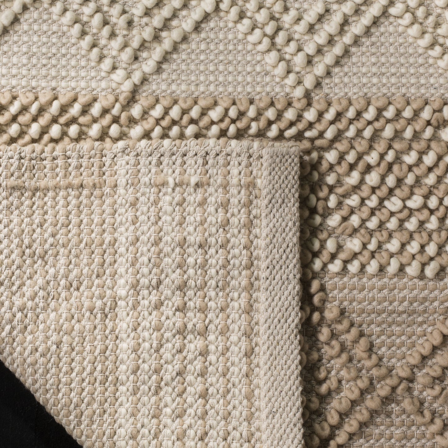 SAFAVIEH, Handmade Natura Paladia Wool Rug