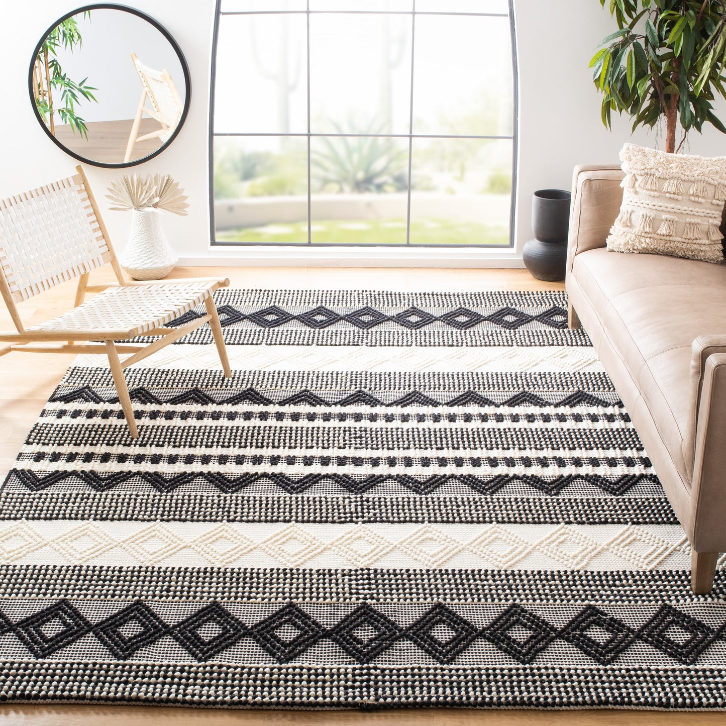 SAFAVIEH, Handmade Natura Paladia Wool Rug